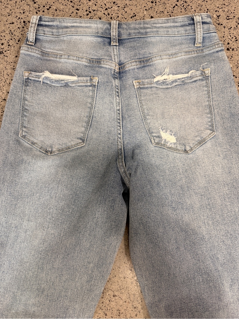 Vervet Cropped Distressed Jeans - Picture 5 of 6